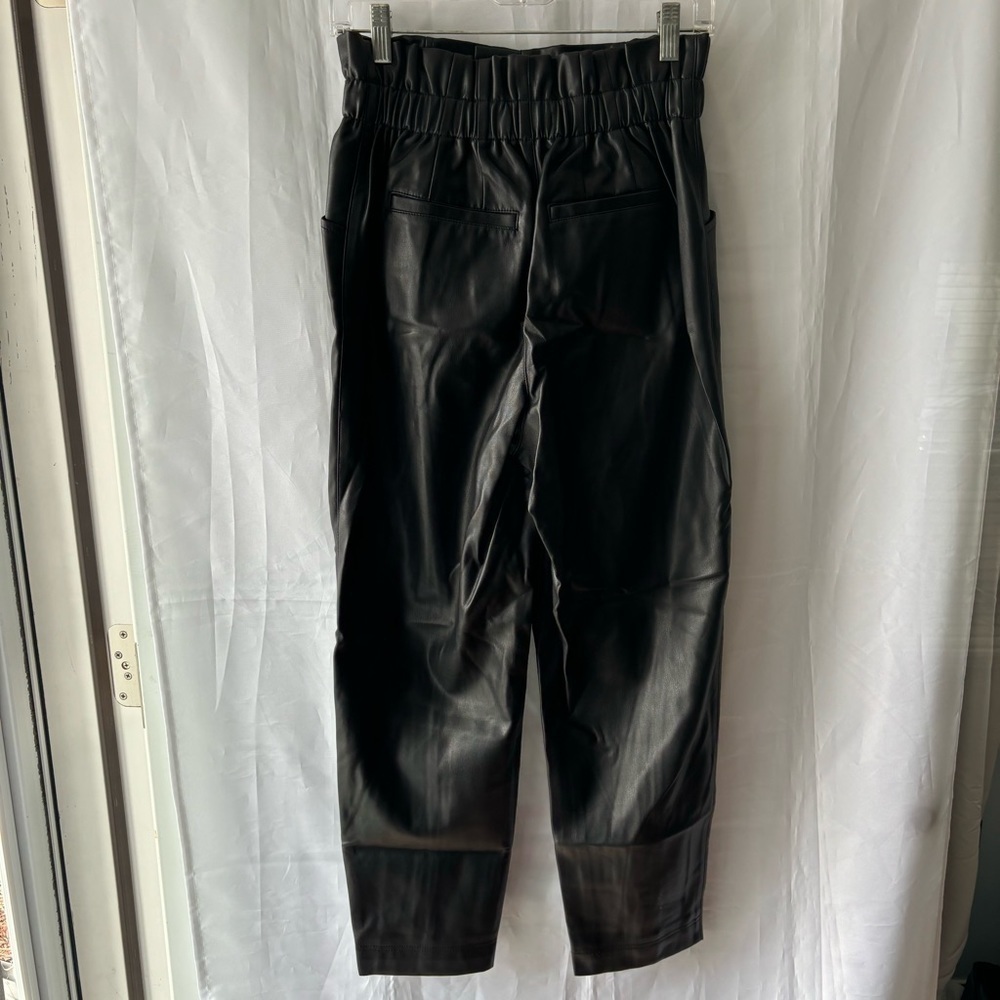 Madewell Vegan Leather Pull-On Paperbag Pants Black‎ Style MB292  size 4 - Picture 3 of 11